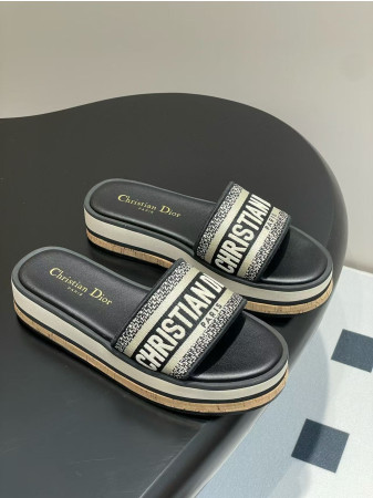 UA D*0riviera Dway Platform Slide