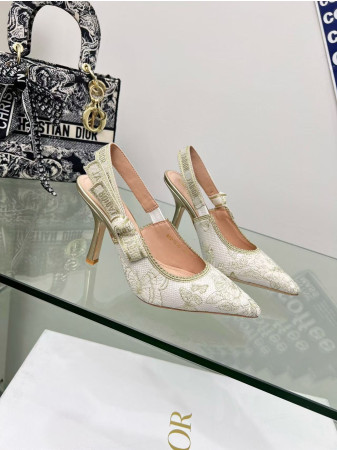 UA D*0r J'AD*0r Slingback Pump