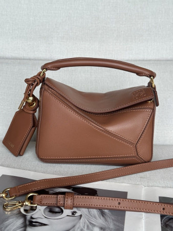 L0ew* Mini Featherlight Puzzle Bag Nappa Lambskin 18x12.5x8cm