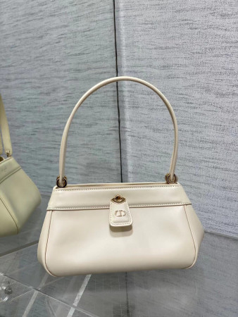 D*0r Medium key bag 27 x 16.5 x 13.5cm