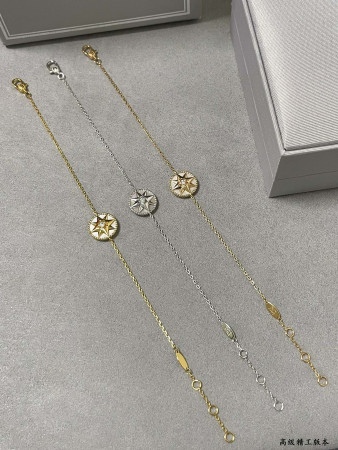 D*0r High-grade white mother-of-pearl compass Bracelet