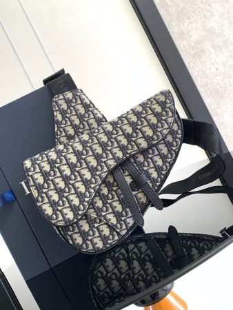 D*0r Saddle Bag Beige and Black D*0r Oblique Jacquard 26 x 19 x 4.5 cm