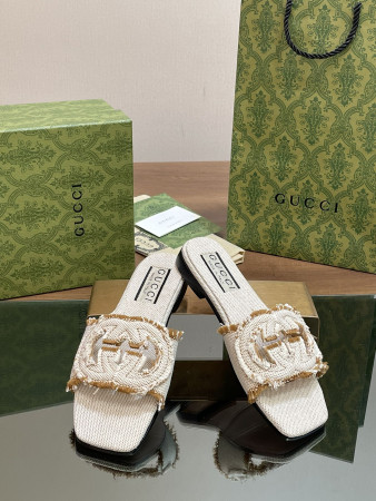 UA G*u*i WOMEN'S INTERLOCKING G SLIDE SANDAL