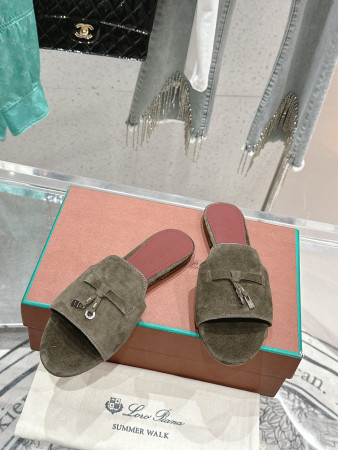 UA L**o p*ana Summer Charms Sandal