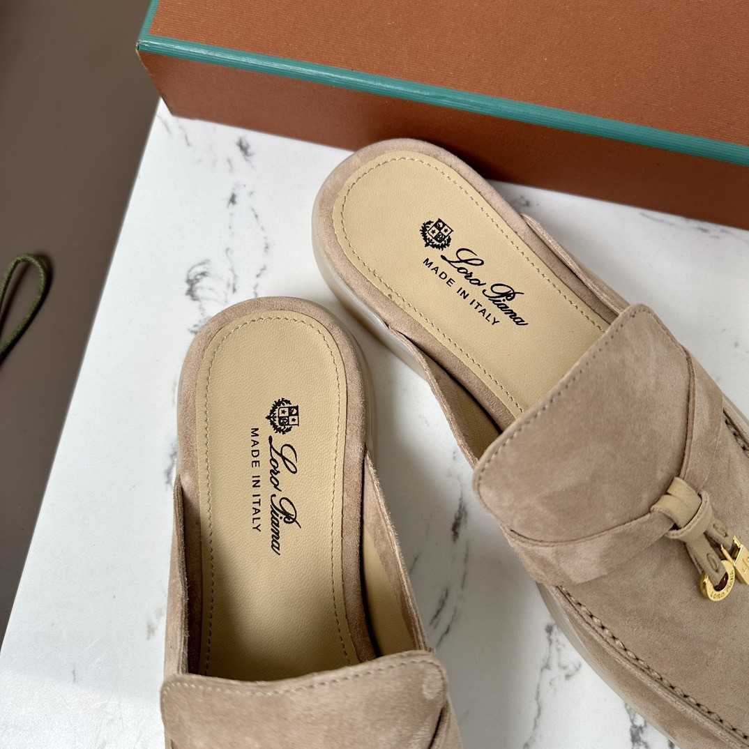 UA L**o p*ana Babouche Charms Walk Loafers