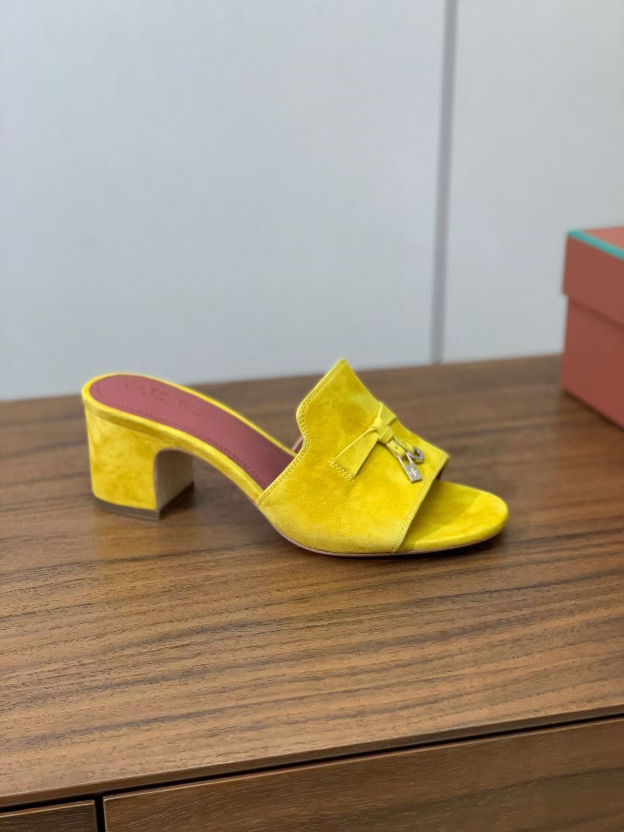 UA L**o p*ana Summer Charms Sandal