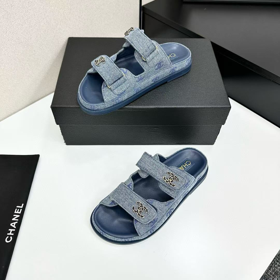 UA Ch*el Slides