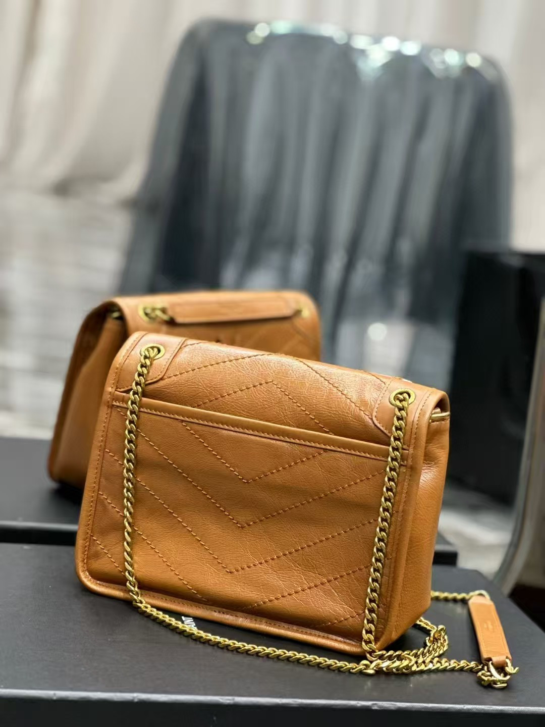 Y*L NIKI 21x16x7.5cm