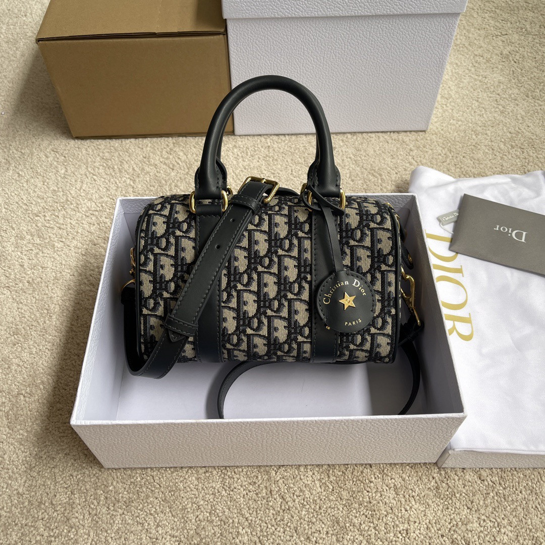 D*0r Groove 20 Bag Blue D*0r Oblique Jacquard 20.5 x 13.5 x 12 cm / 8 x 5.5 x 4.5 inches