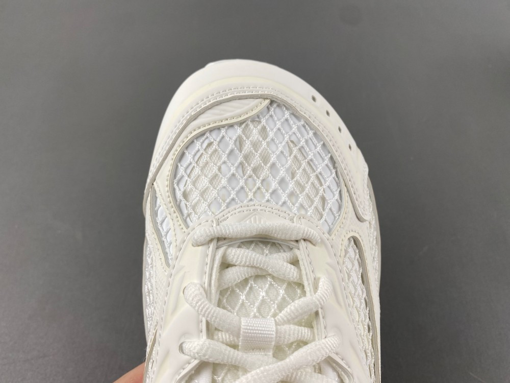 UA Bo*te*ga Ve*ne*ta Orbit Sneaker