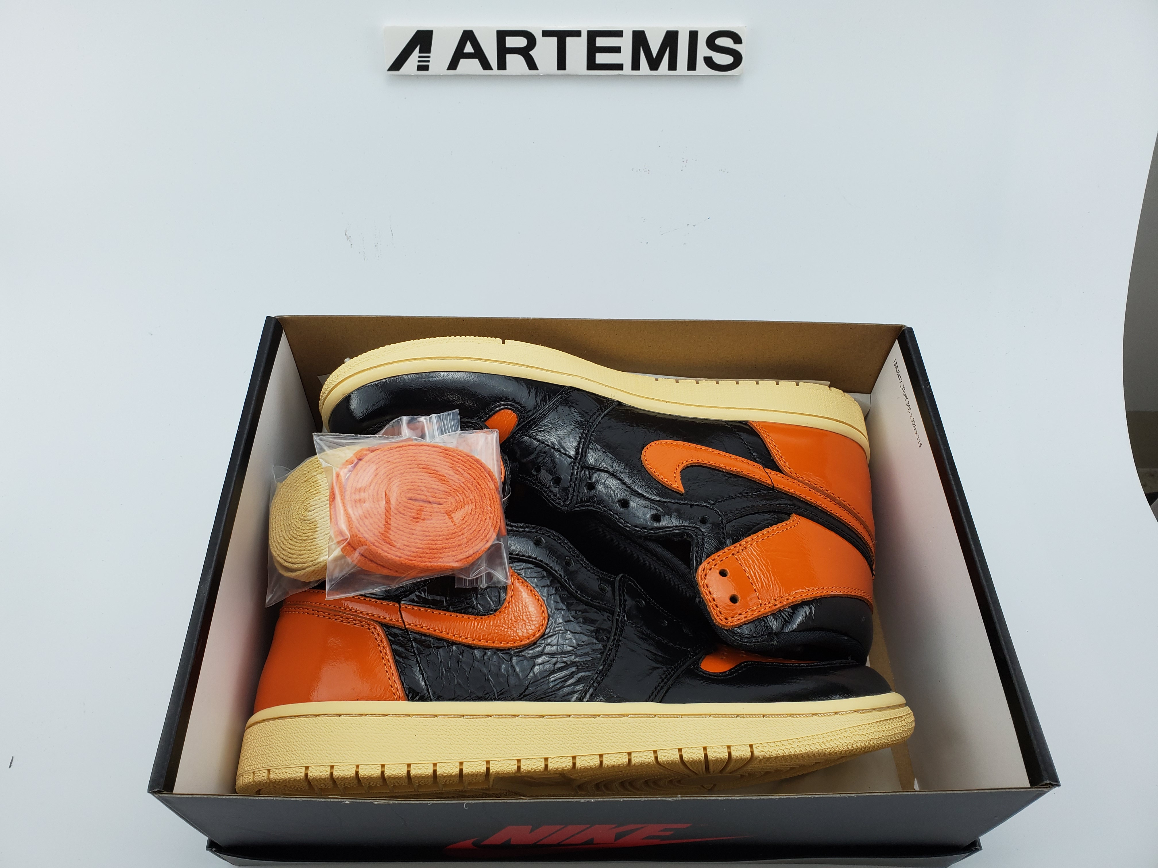 Air Jordan 1 Retro High OG “Shattered Backboard 3.0”