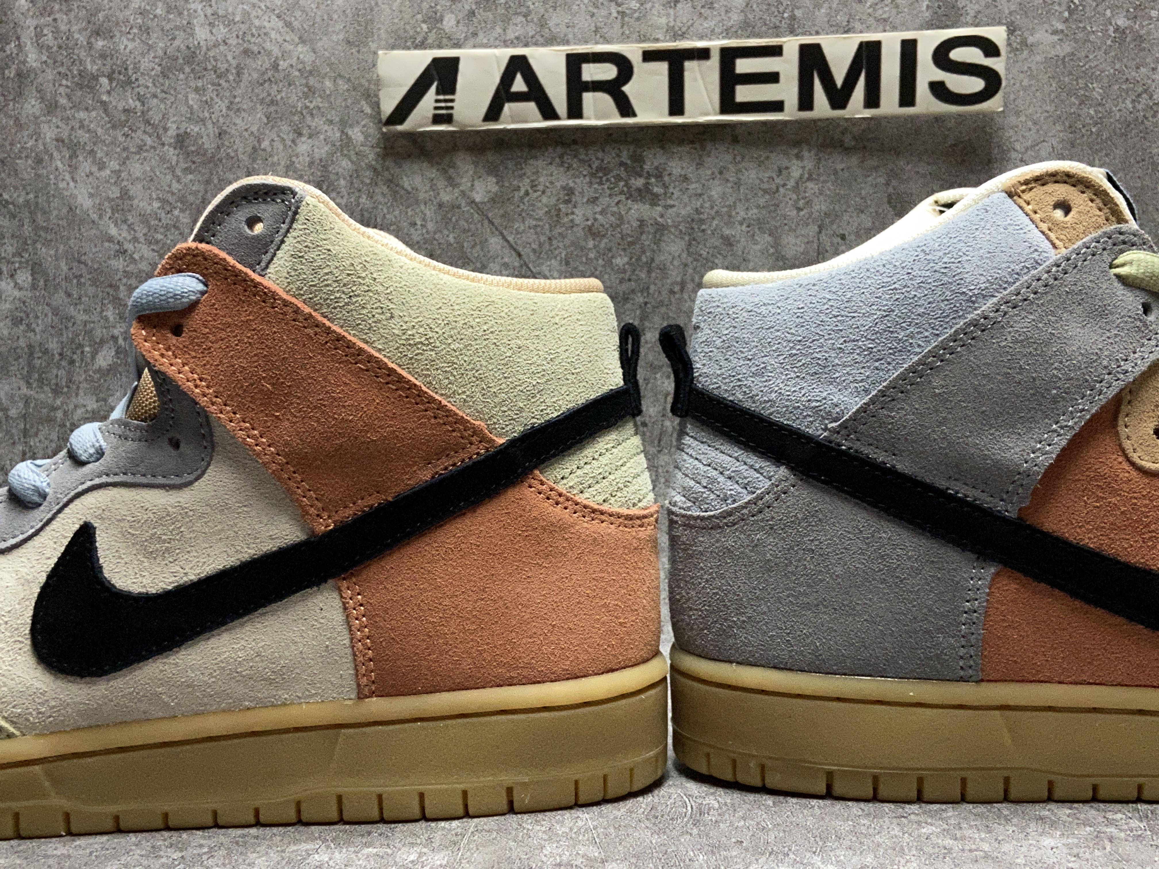 Nike SB Dunk High Spectrum