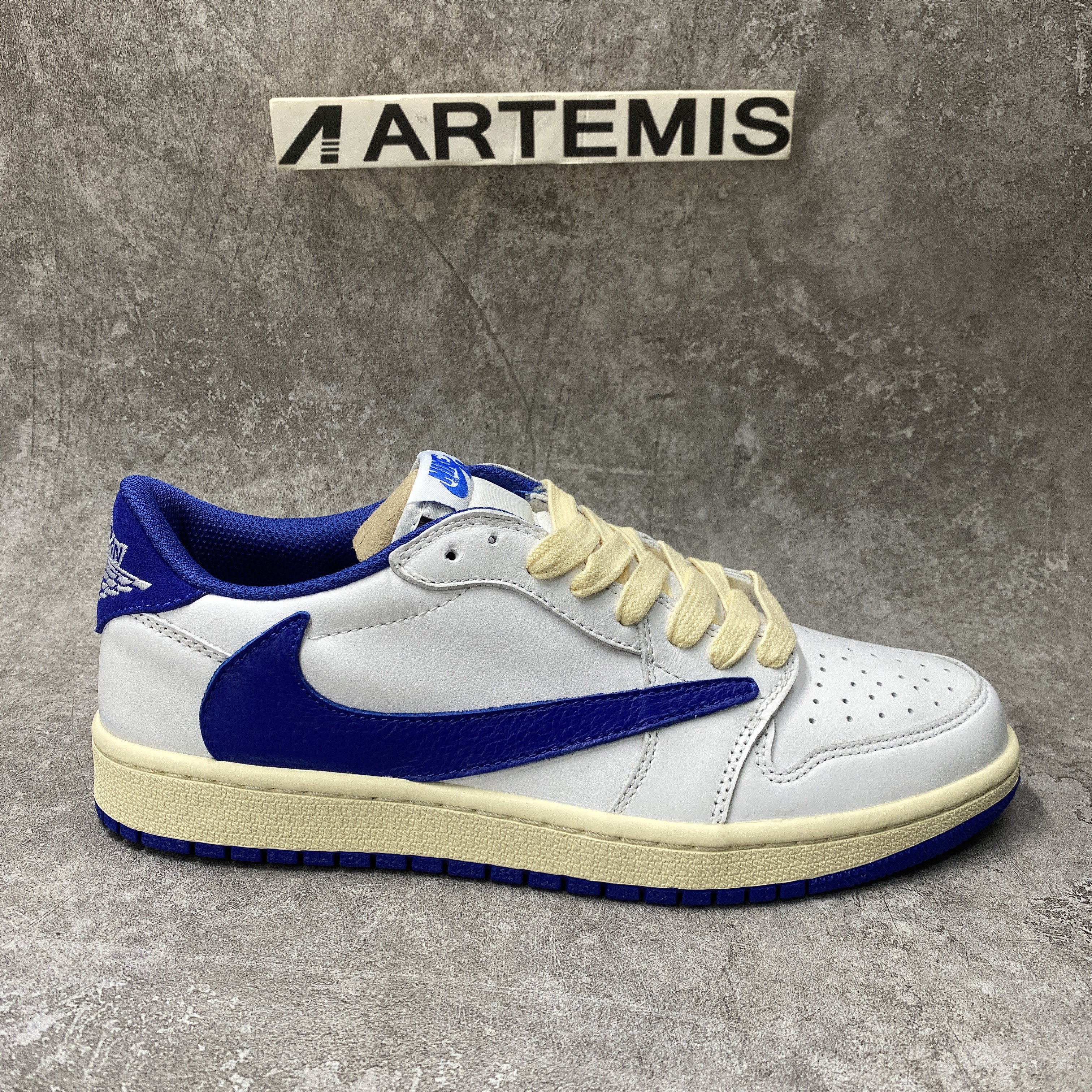 Travis Scott x Air Jordan 1 Low White Blue