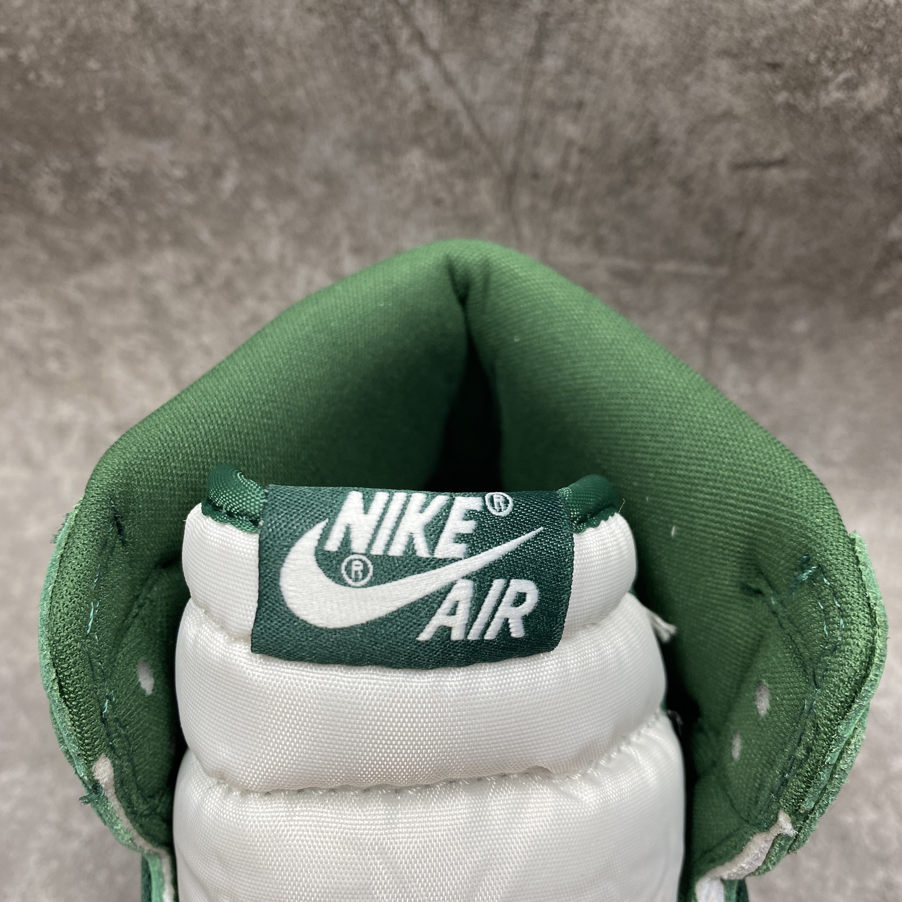Air Jordan 1 High OG Gorge Green
