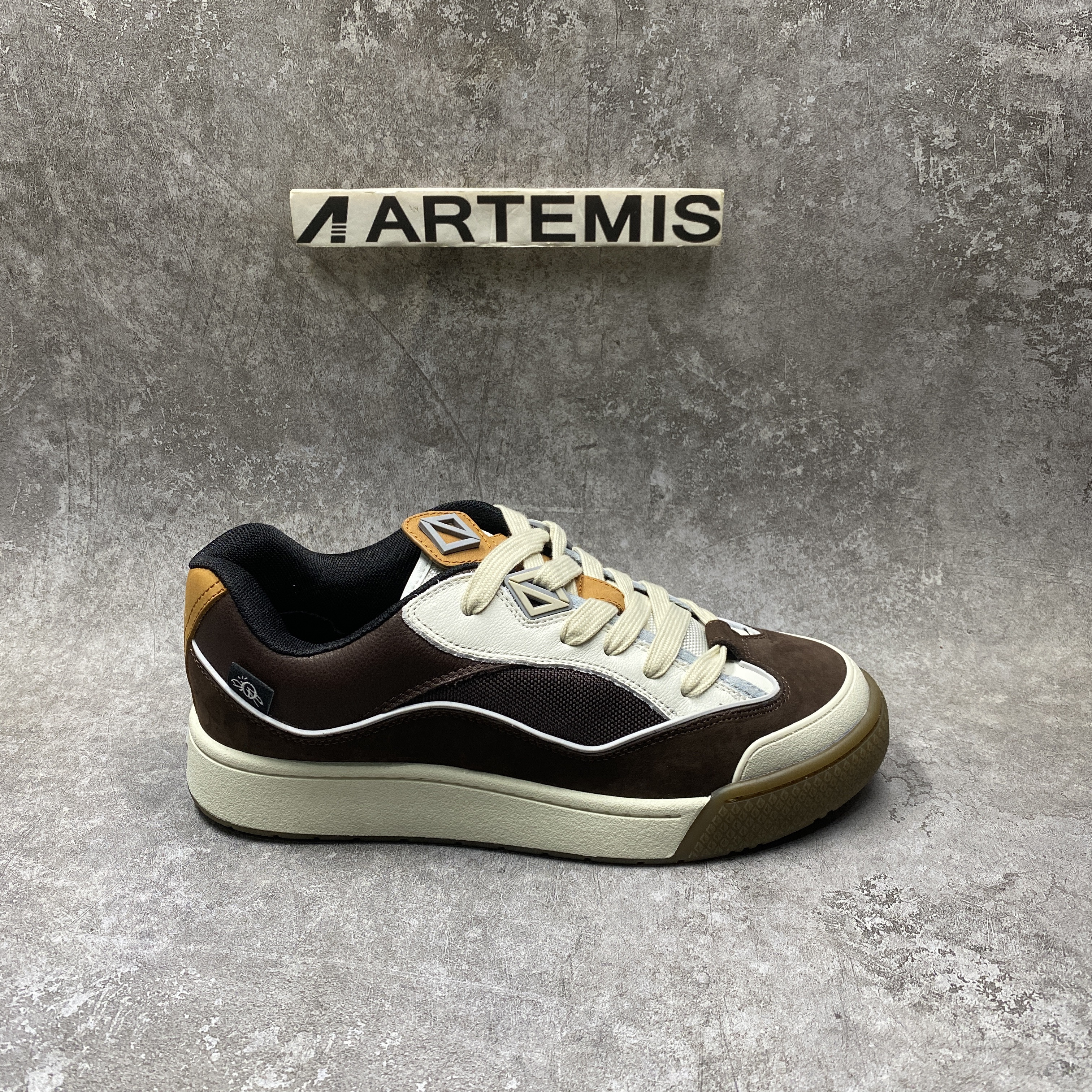 D*0r B713 CACTUS JACK Mocha White