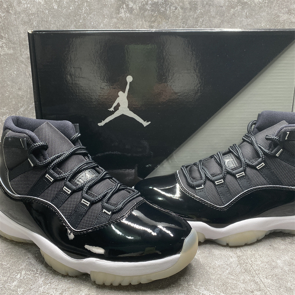 AIR JORDAN 11 RETRO