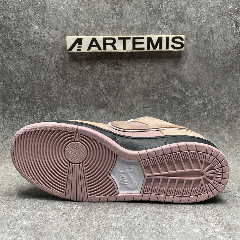 Nike SB Dunk Low Pink