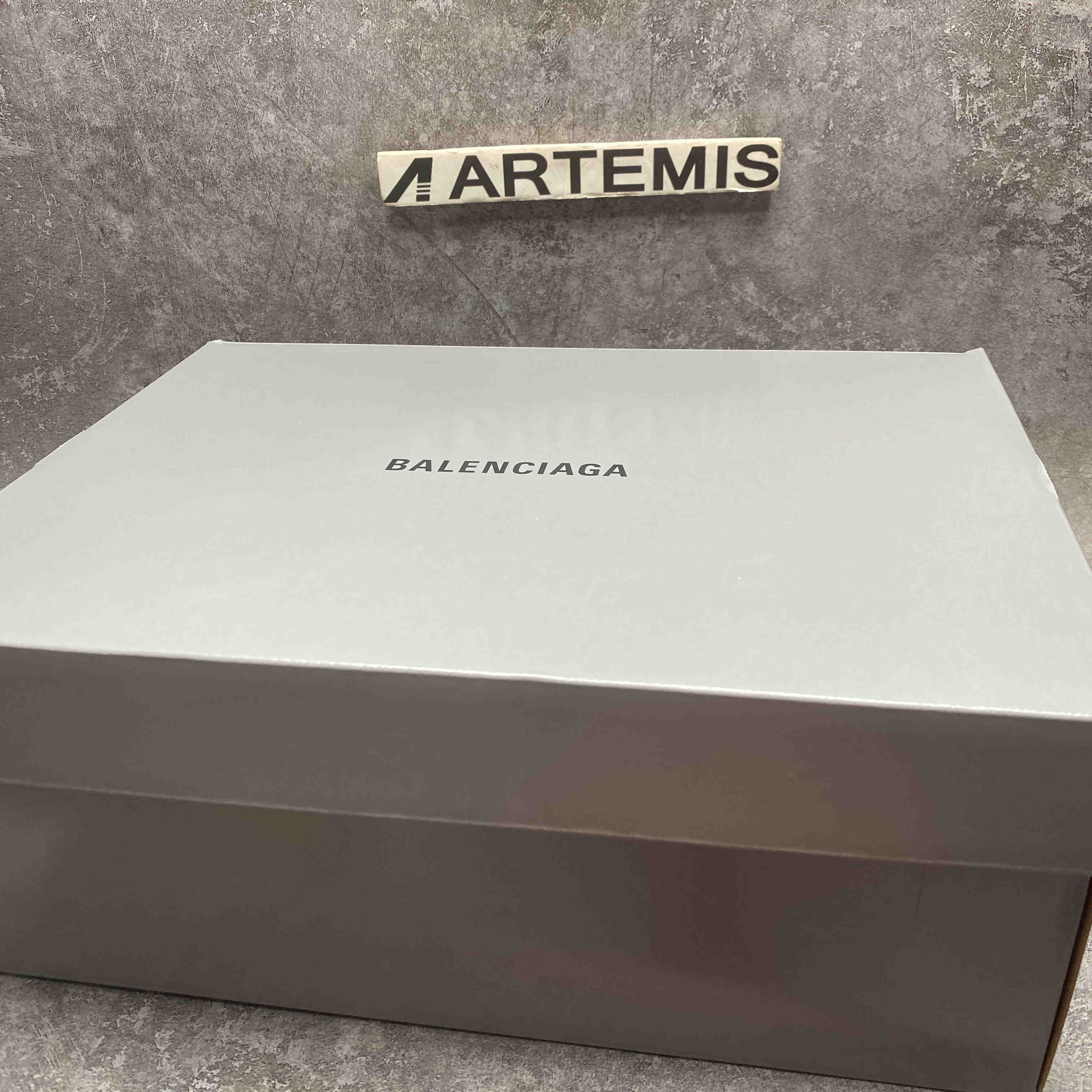 ua Ba*len*cia*ga snkrs black WFLGY 1000