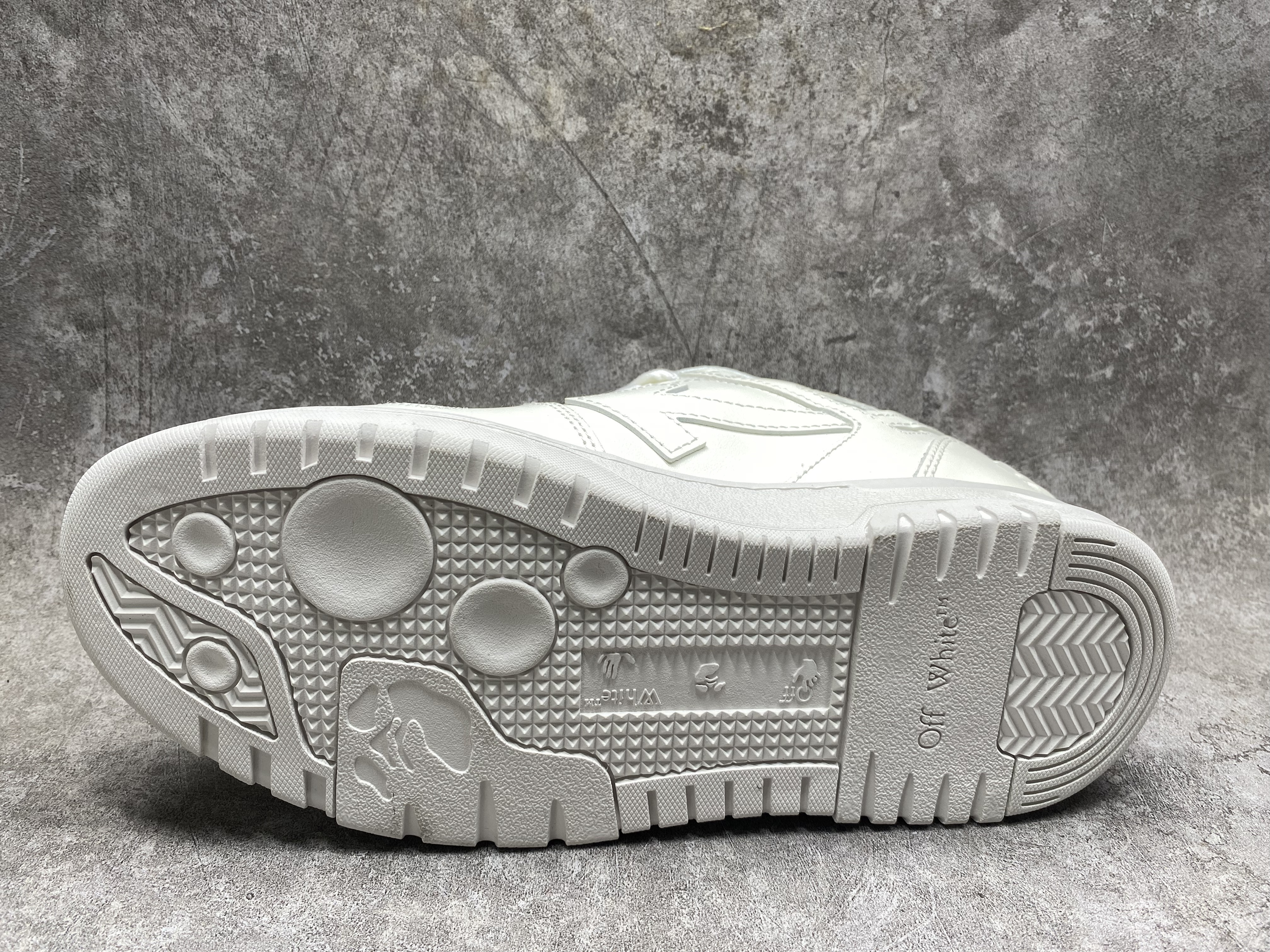 UA OFF-WHITE Out Of Office OOO Low Tops