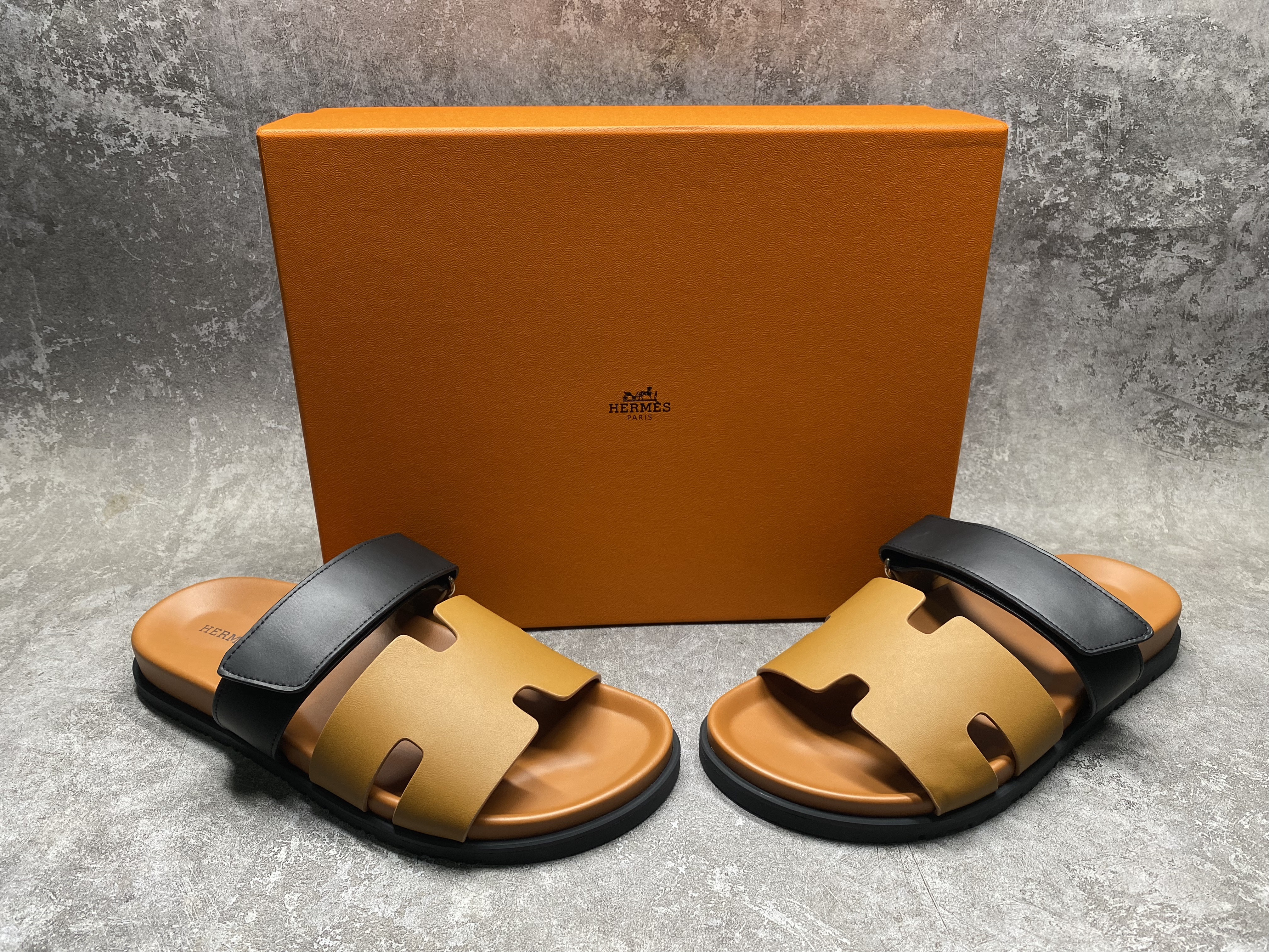 UA Hermès Chypre Sandal