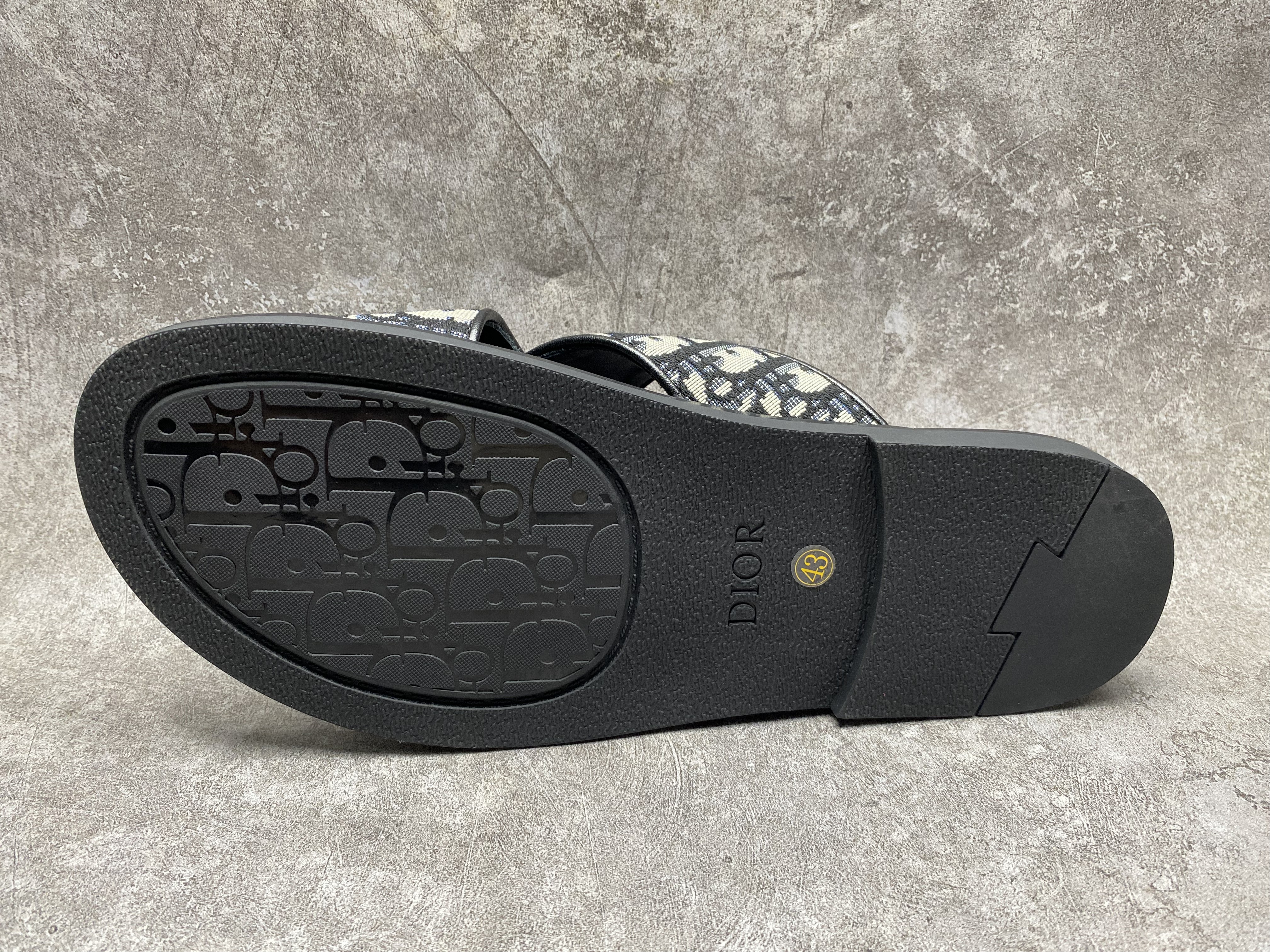 UA D*0r Alias Sandal