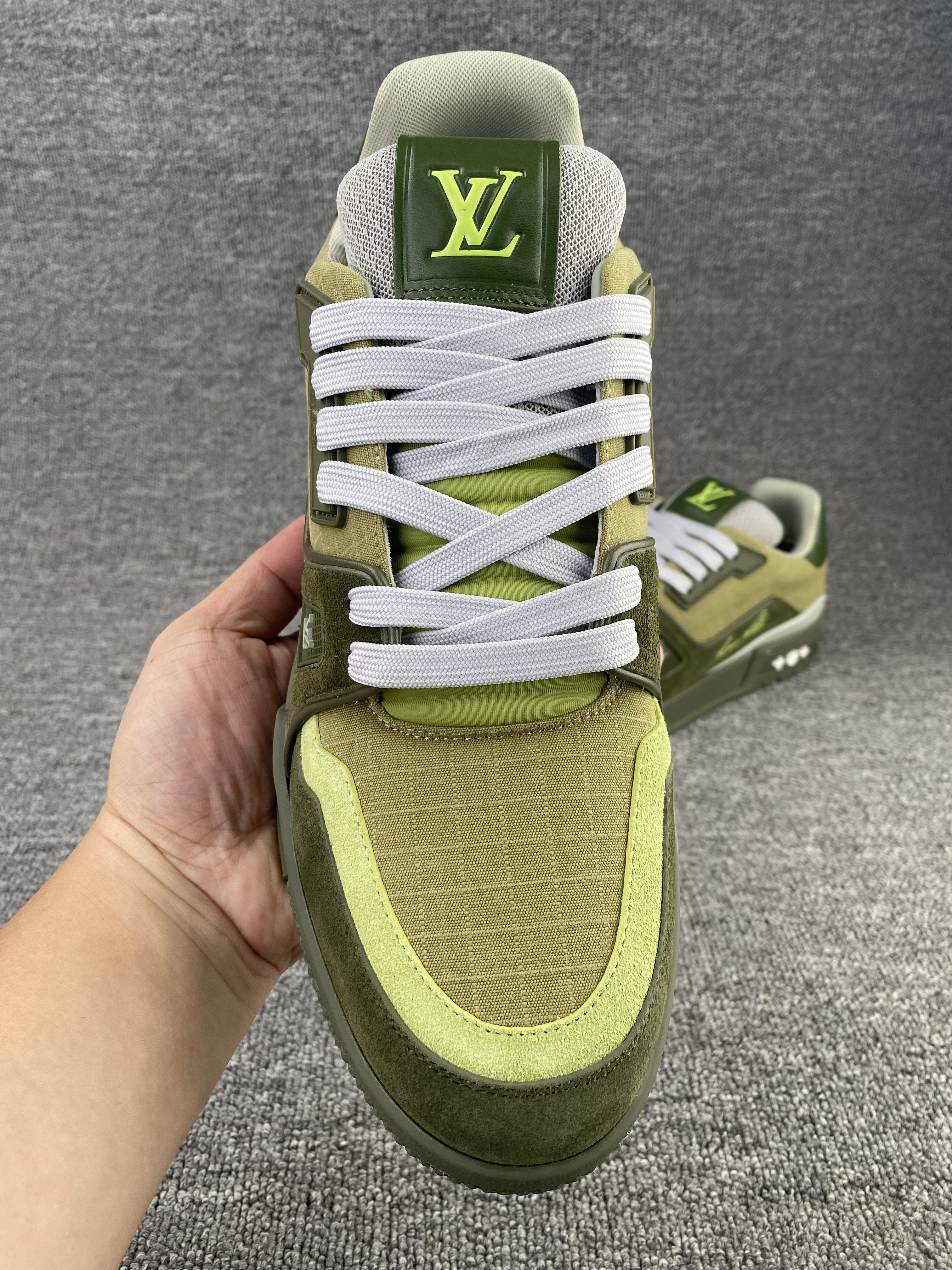 UA LV trainer Sneakers
