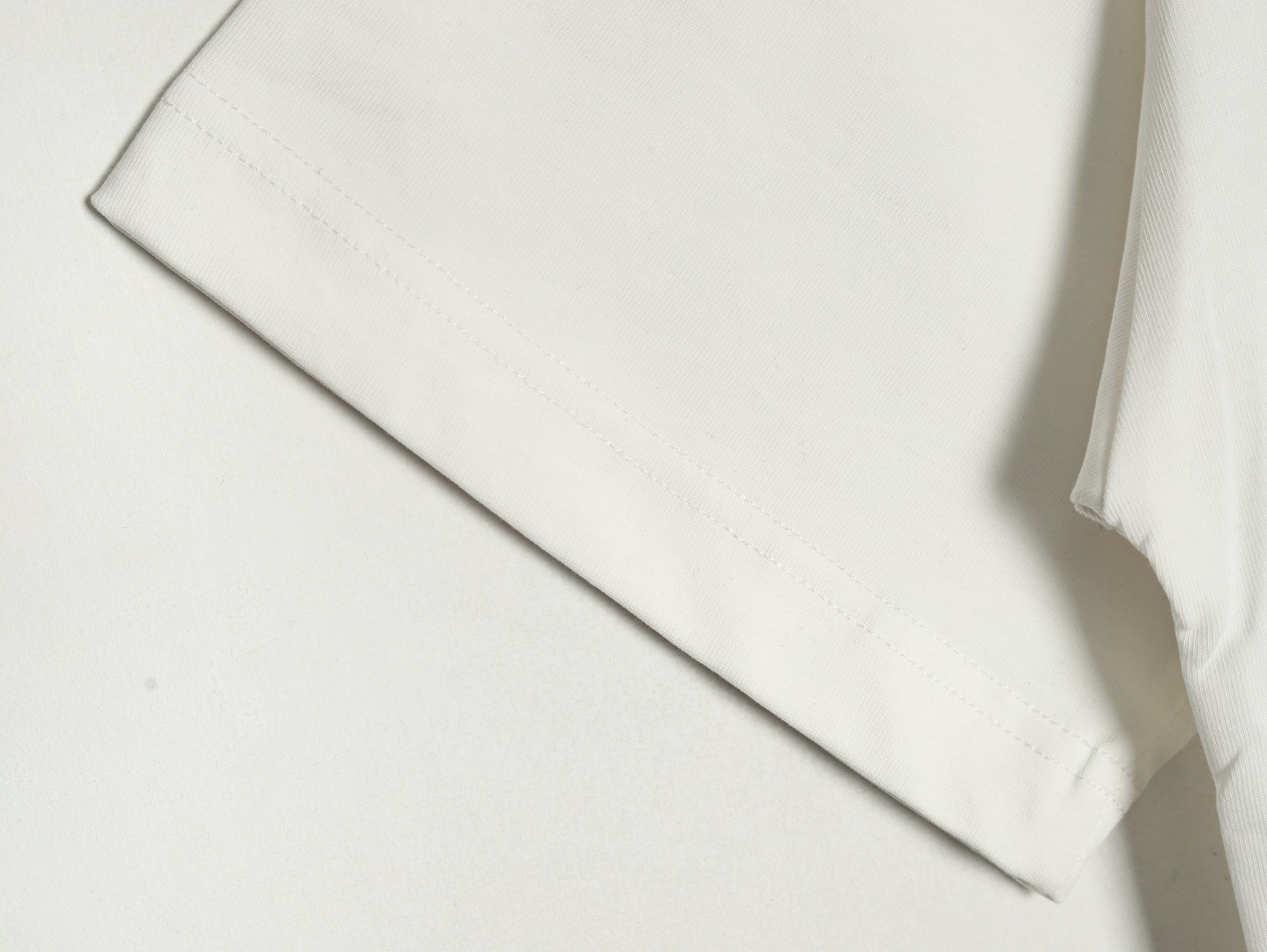 L0ew* 25ss Short-sleeved T-shirt