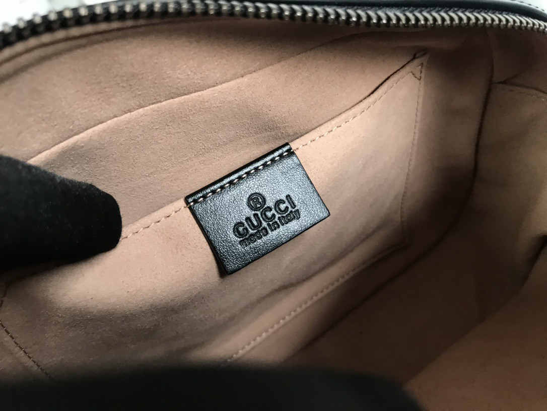 G*u*i GG Marmont small shoulder bag 24x12x7cm