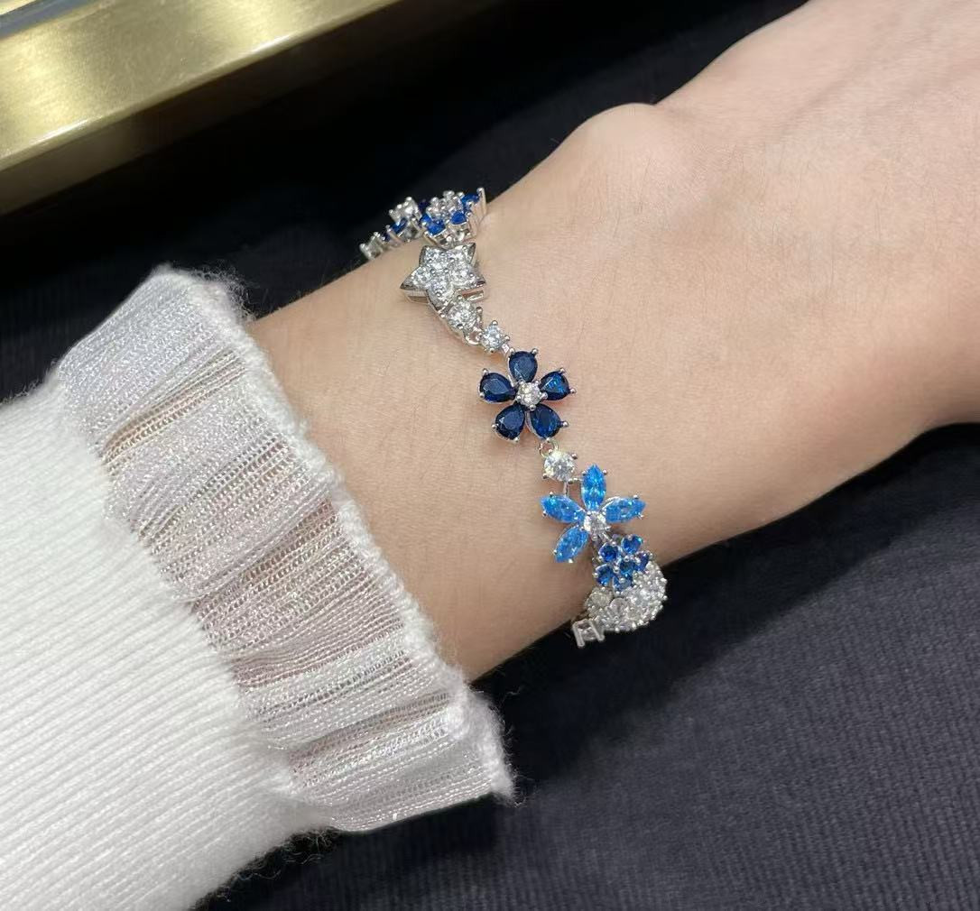 V*N CL*F & Arpels Colored Floral Bracelet