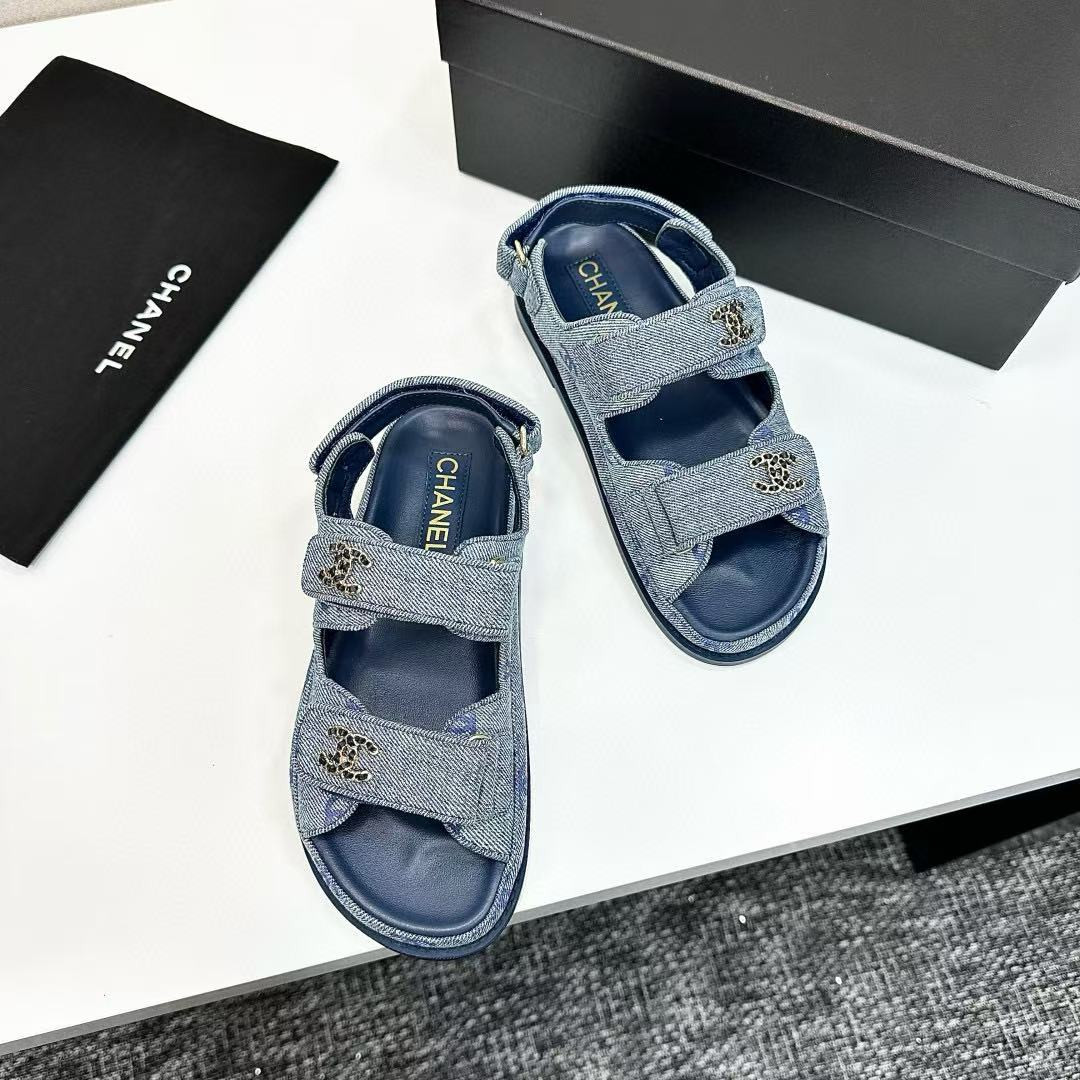 UA Ch*el Slides