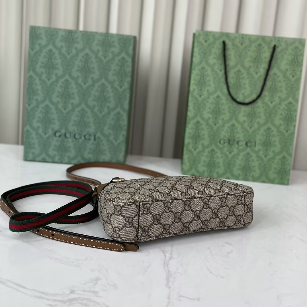 G*u*i GG Emblem Shoulder Bag 24.5x16x16cm