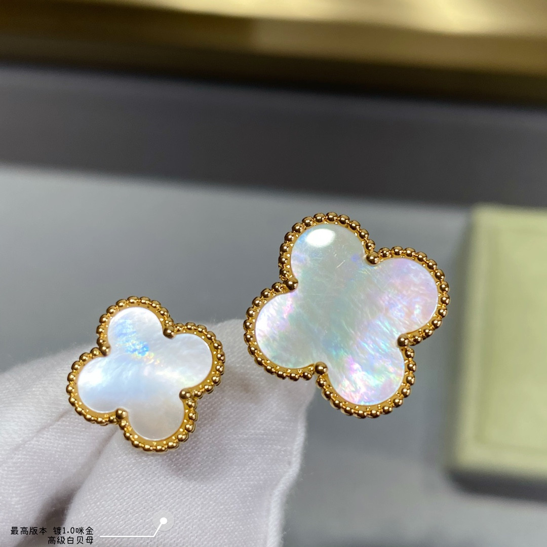 V*N CL*F & Arpels Four-leaf Clover Premium White Fritillary Opening Ring