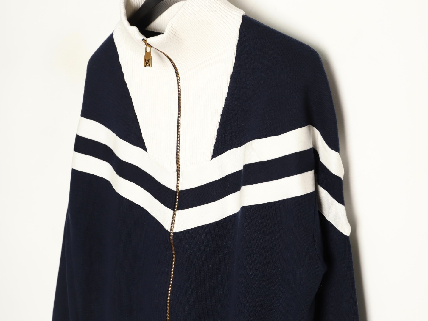 L0*is V*t0n LV Sweaters Coats