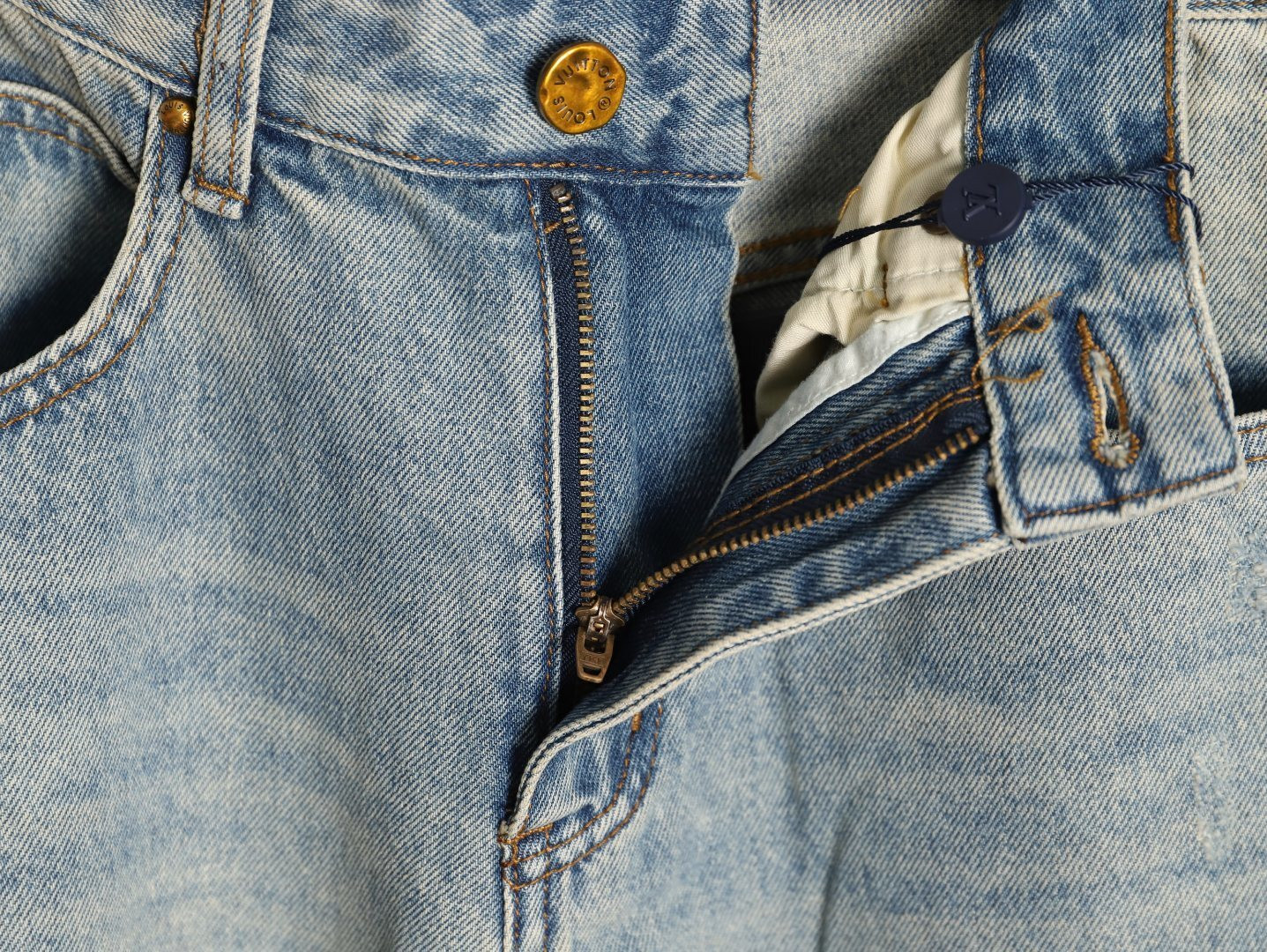 L0*is V*t0n 25SS Jeans