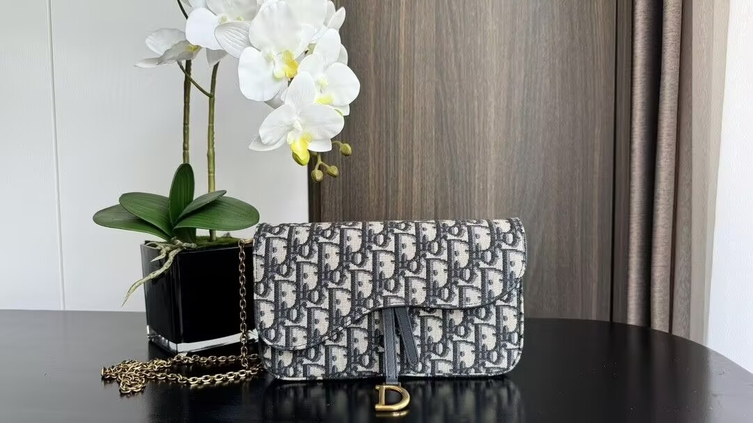 D*0r Medium Saddle Pouch with Chain 21.5x13.5x4.5cm