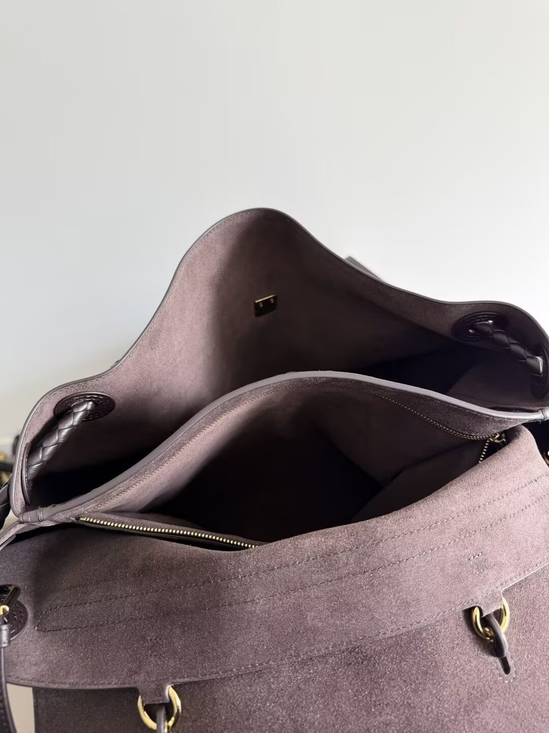 Bo*te*ga Ve*ne*ta Large Ciao Ciao 32x41.5x14.5cm