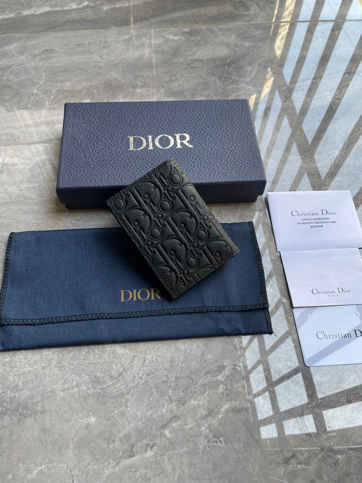 D*0r Card Holder