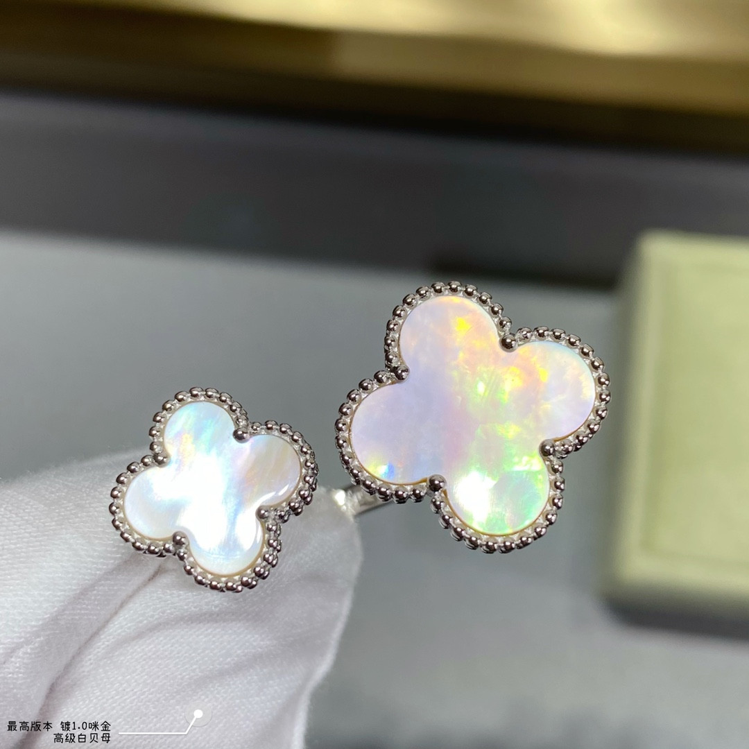 V*N CL*F & Arpels Four-leaf Clover Premium White Fritillary Opening Ring