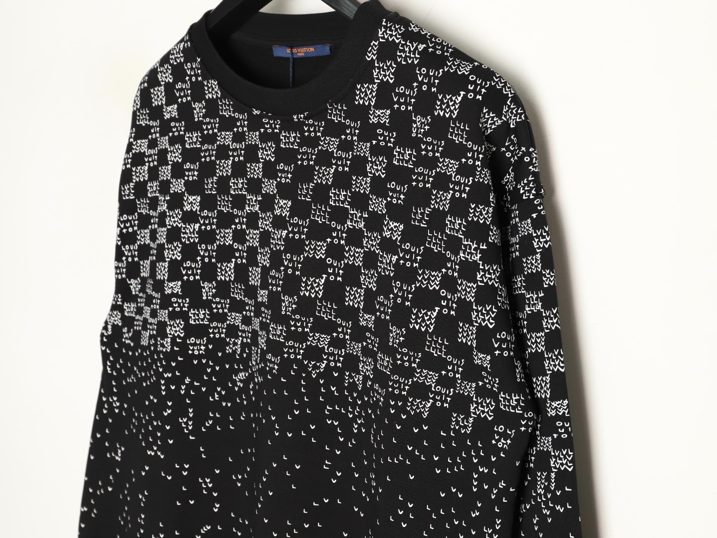 L0*is V*t0n 25Fw Hoodies