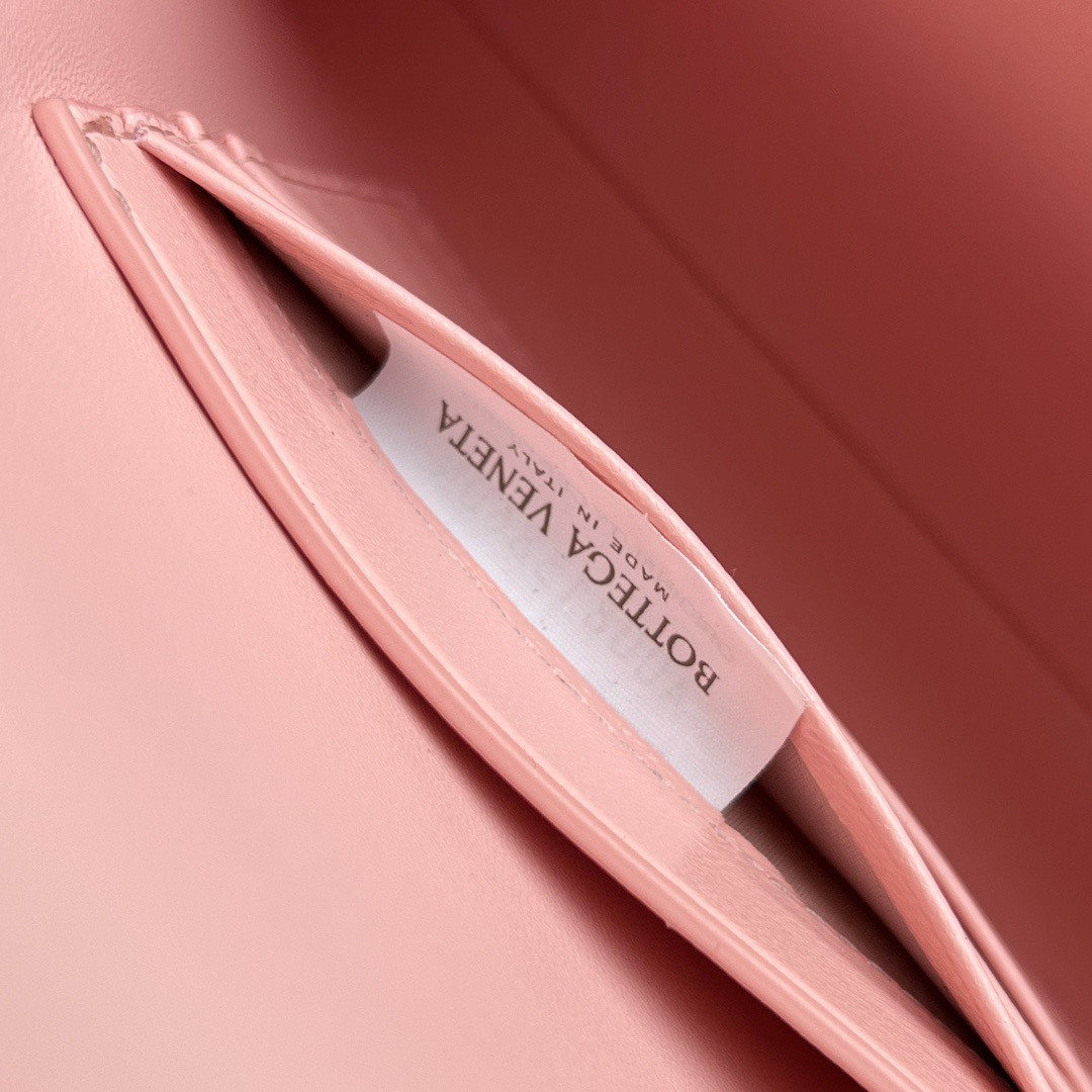 Bo*te*ga Ve*ne*ta Long Clutch Andiamo With Handle Fondant 31x13x3cm