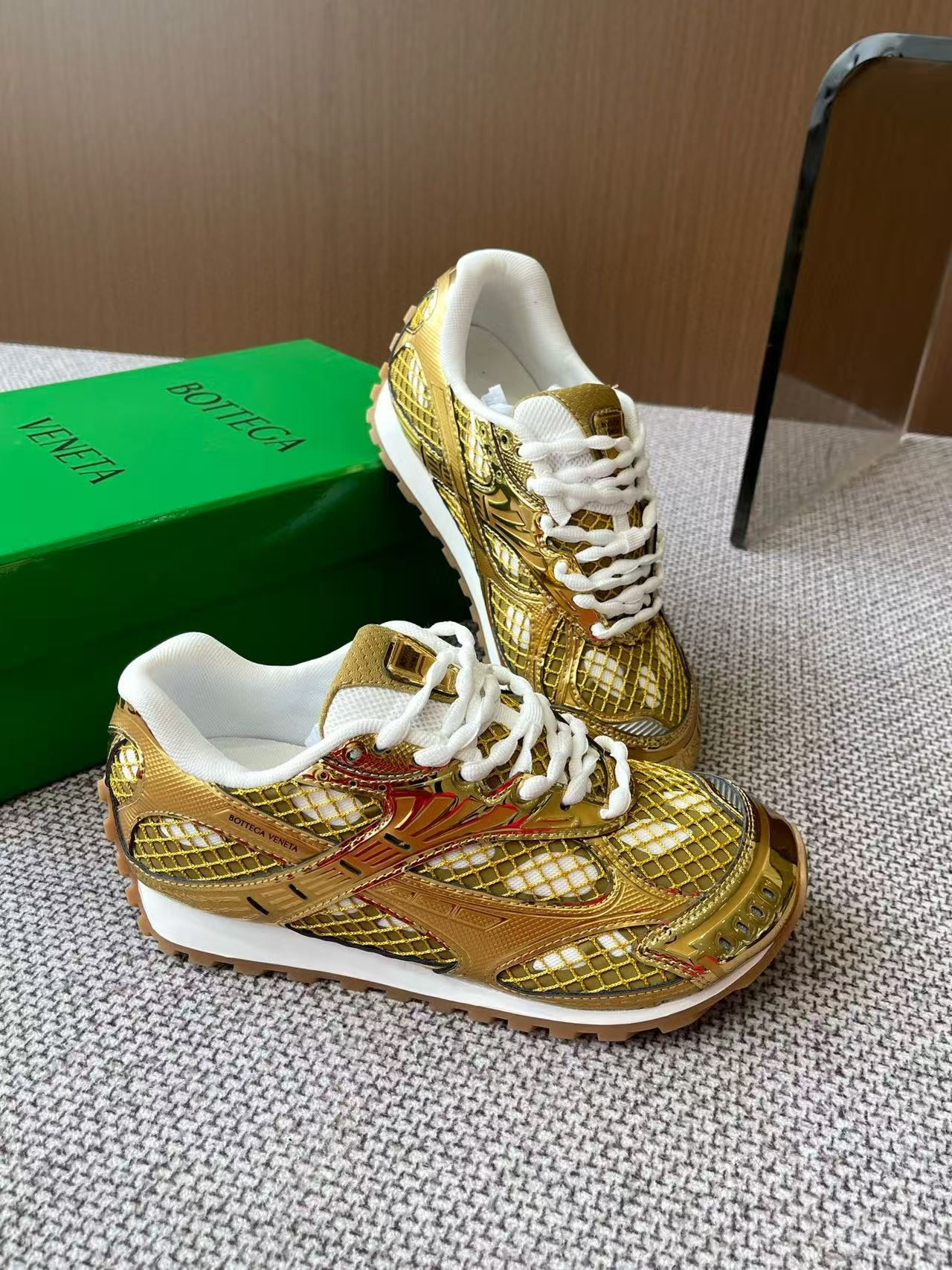 UA Bo*te*ga Ve*ne*ta Orbit Sneaker