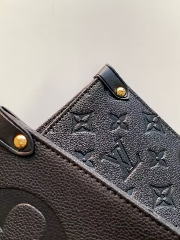 LV OnTheGo GM M44929 16.1 x 13.4 x 7.5inches