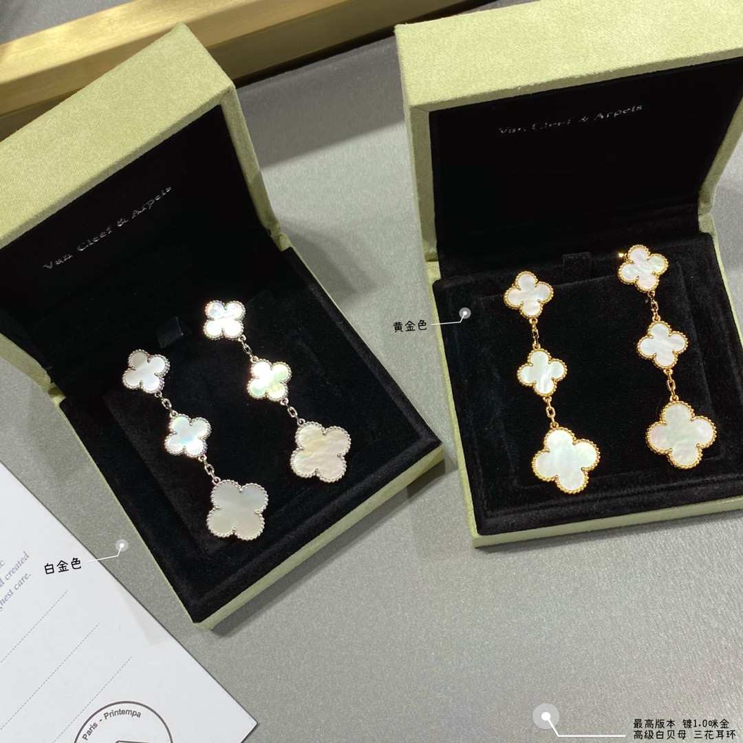 V*N CL*F & Arpels High-grade white Fritillaria three flowers Earrings