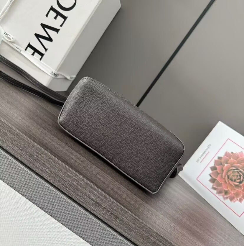 L0ew* Mini Puzzle bag in classic calfskin 18x12.5x8cm