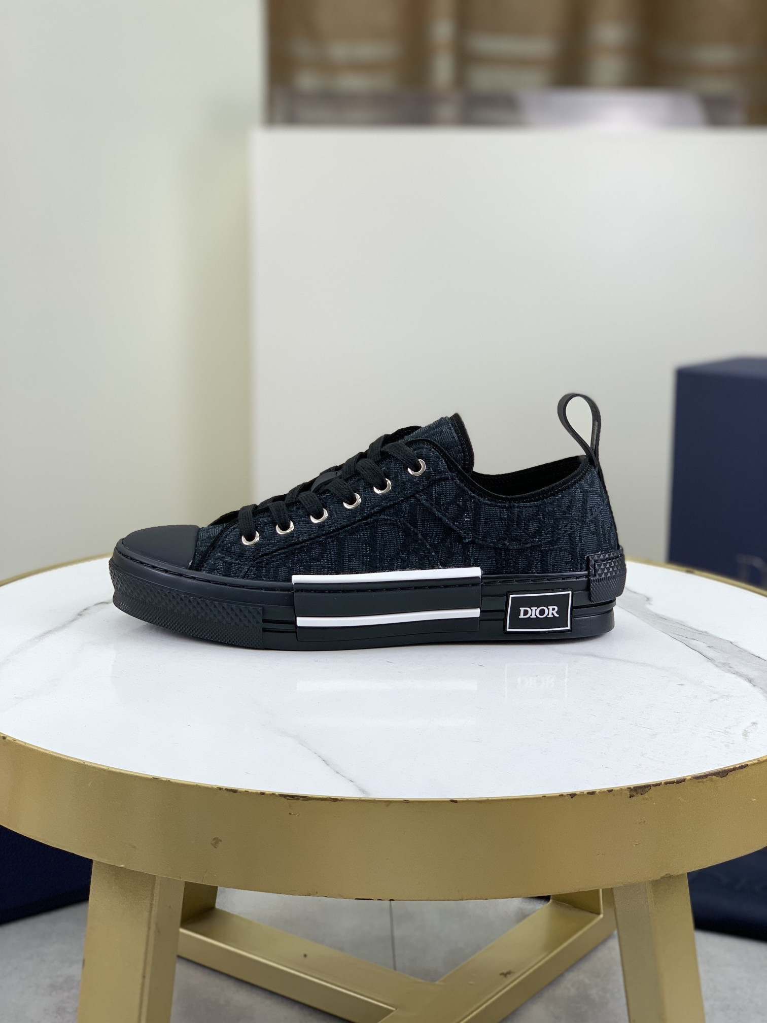 UA D*0r B23 League Low-Top Sneaker