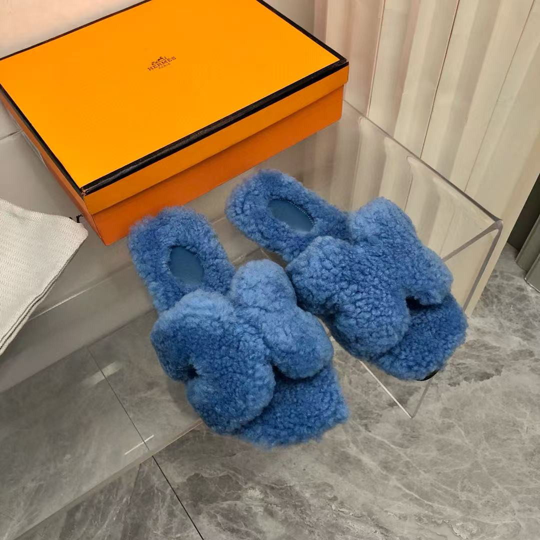 UA Hermès Oran sandal