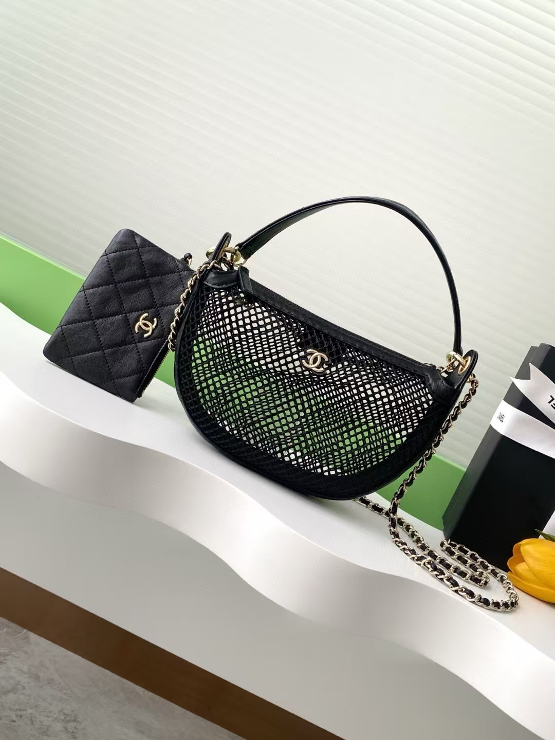 Ch*el clutch with chain mesh shiny lambskin gold tone -AP4573 15x22x6cm