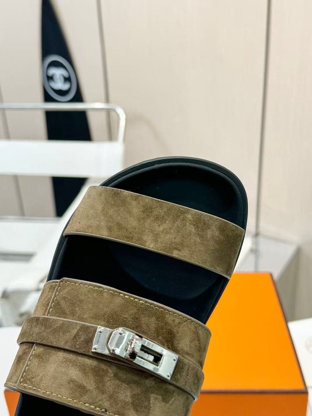 UA Hermès Jackson sandal