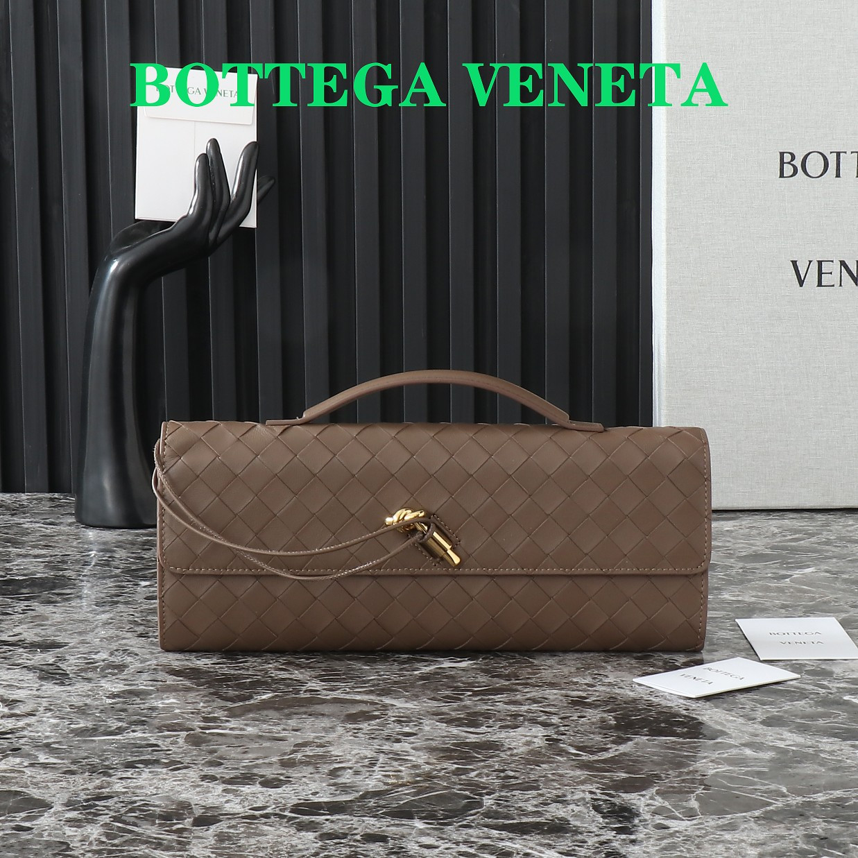 Bo*te*ga Ve*ne*ta Long Clutch Andiamo With Handle Fondant 31x13x3cm