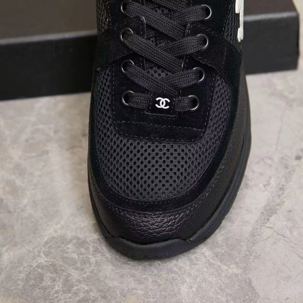 UA Ch*el SNEAKER